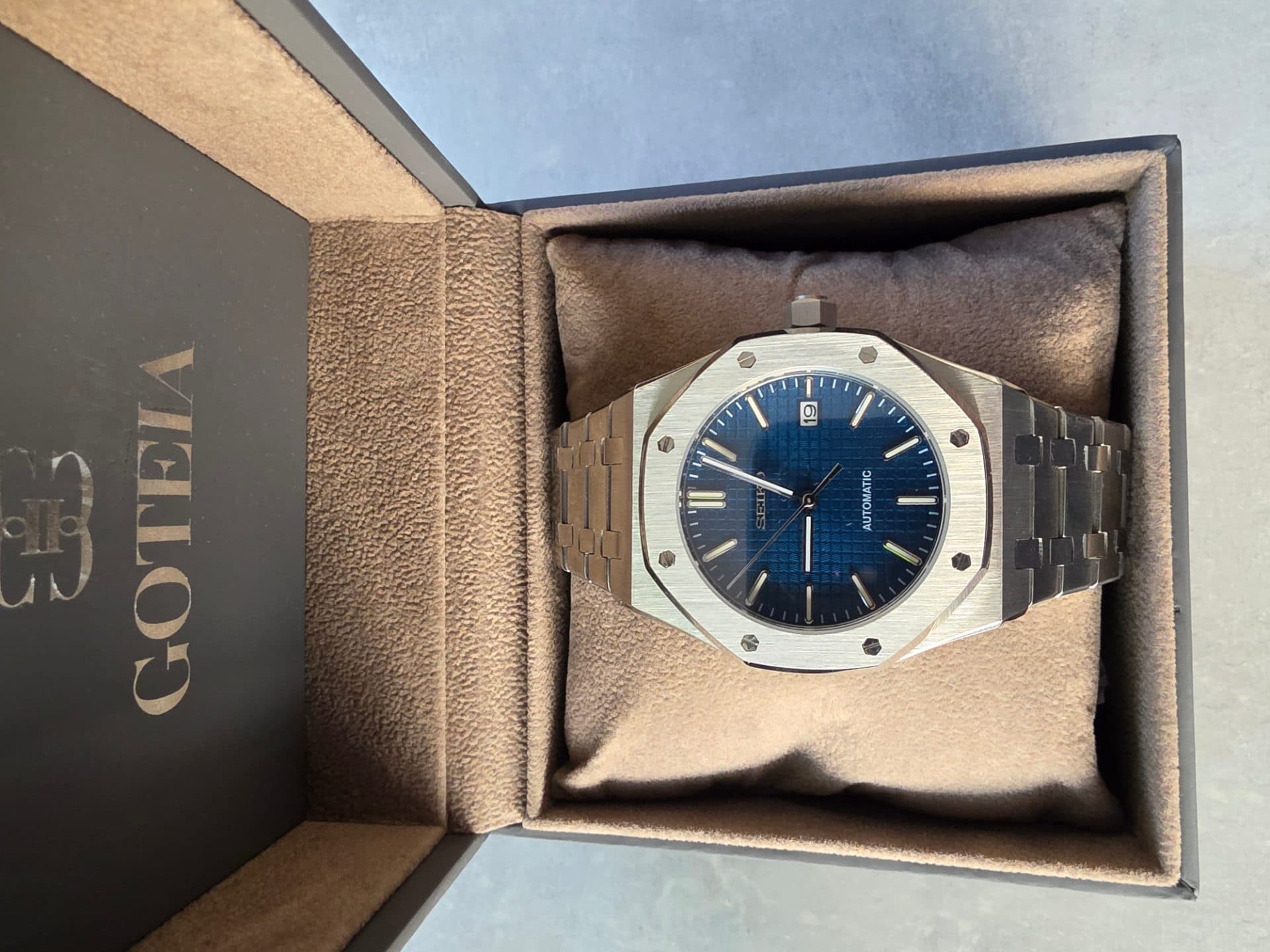 Seikoak Blau — geteilt von Tom