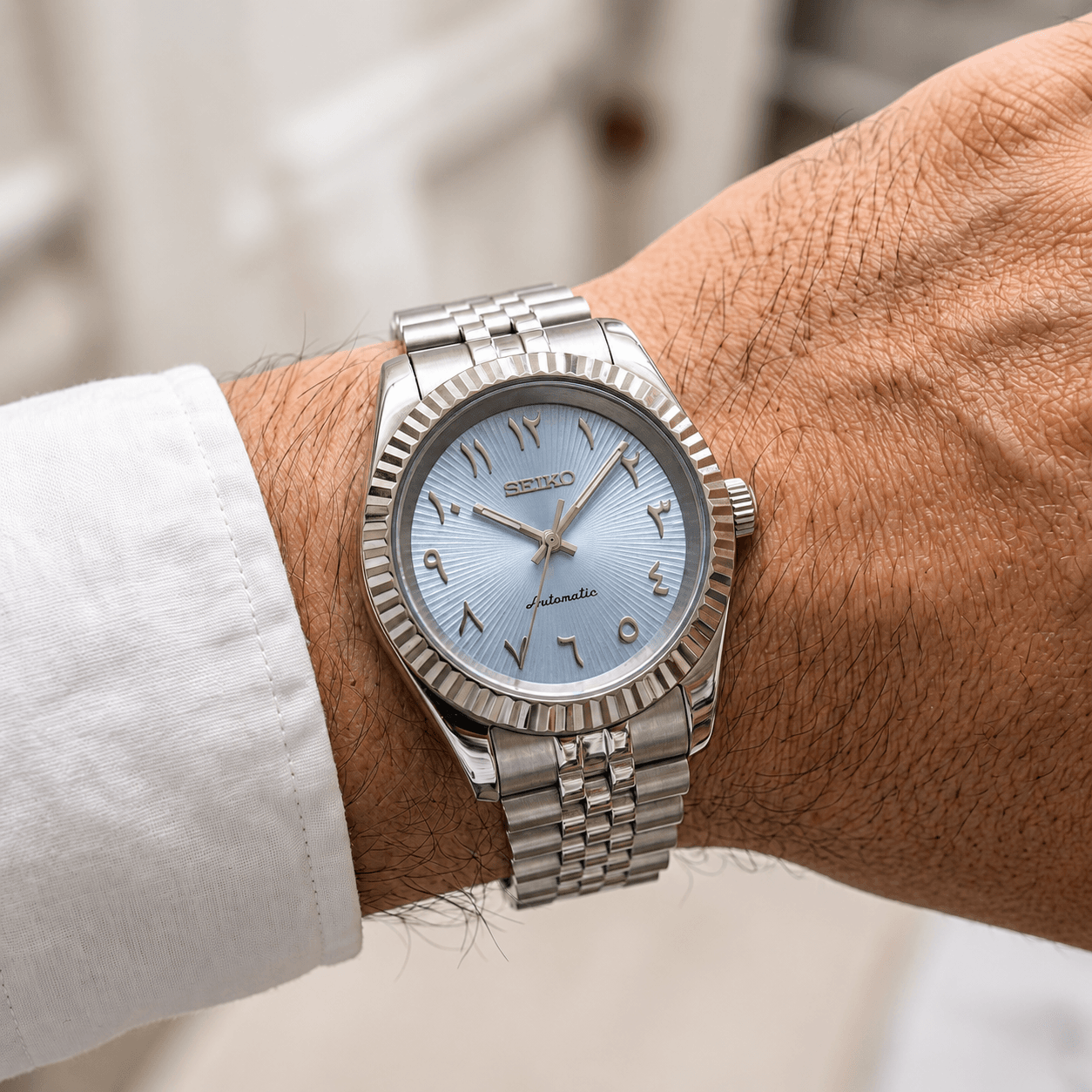 Seikojust Modell Datejust mit blauem arabischem Zifferblatt